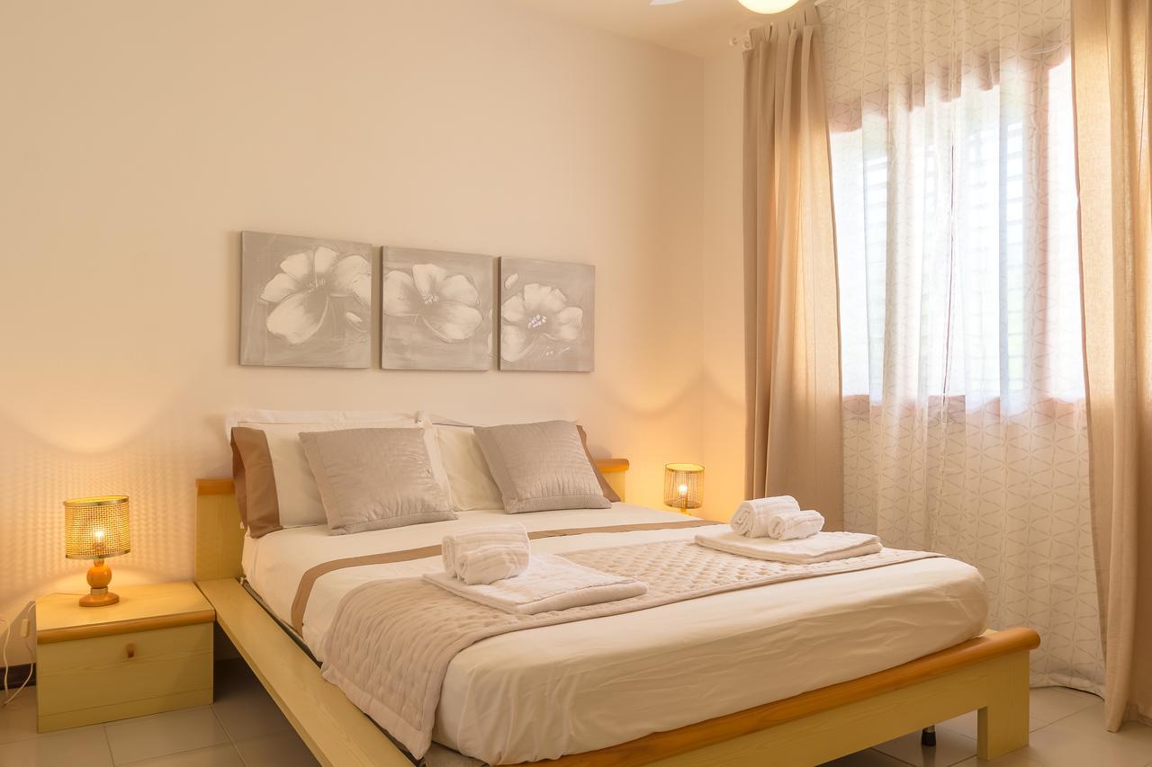 Blue Wood Apartment Letojanni Luaran gambar